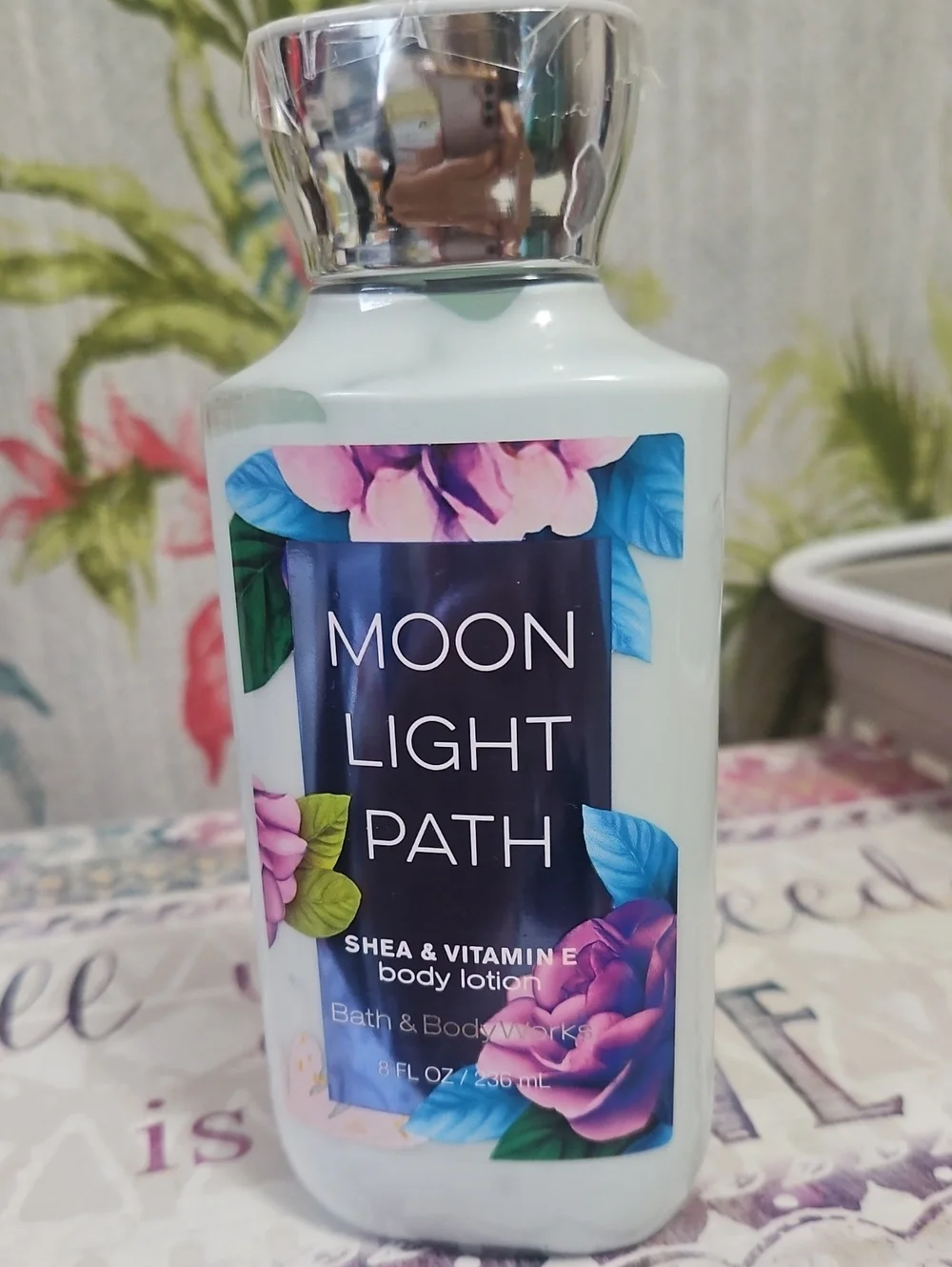 Bath & Body  Moon Light Path Shea & Vitamine  E BODY LOTION NWT